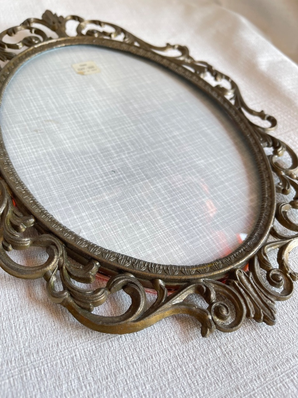Ornate Oval Metal Wall Frame - Antique Brass - Picture 4 of 15